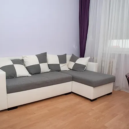 Lovely One Bedroom Apartament Nové Zámky