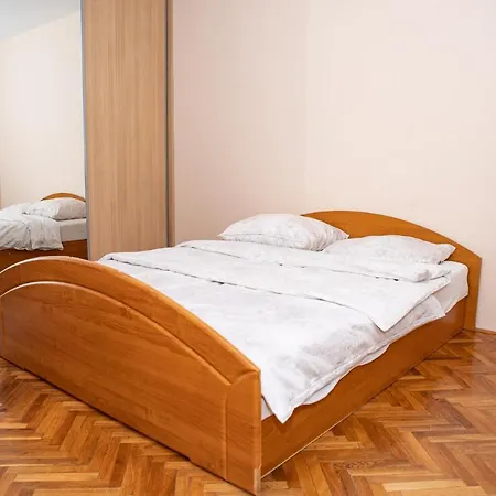Lovely One Bedroom *