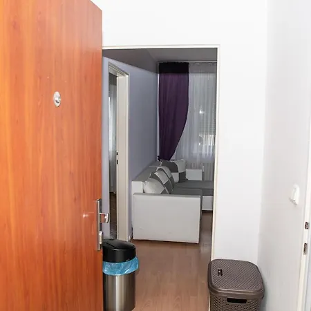 Lovely One Bedroom Nove Zamky